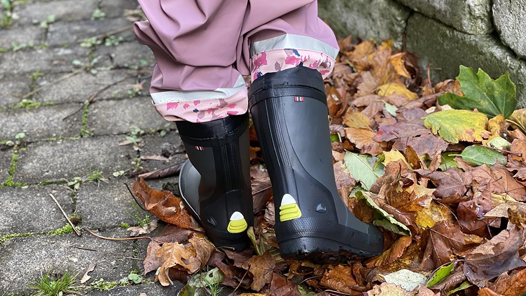 Här testar redaktionen Viking Slagbjorn Thermo Jr Rain Boots.