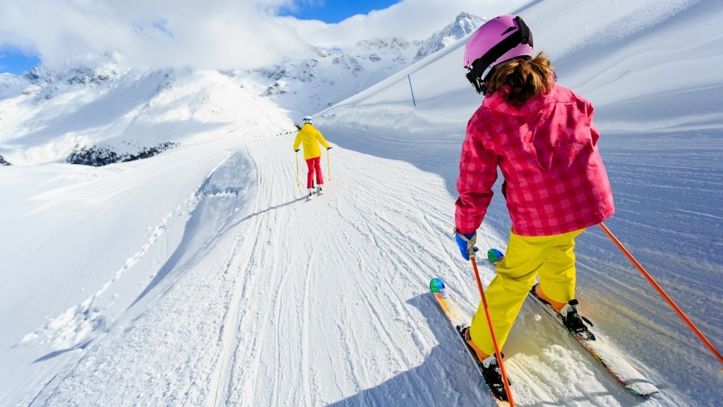 Bäst i test skidhjälm barn - se testvinnande skidhjälmar för barn.